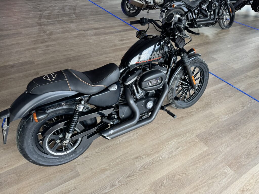 Harley-Davidson XL883 Iron