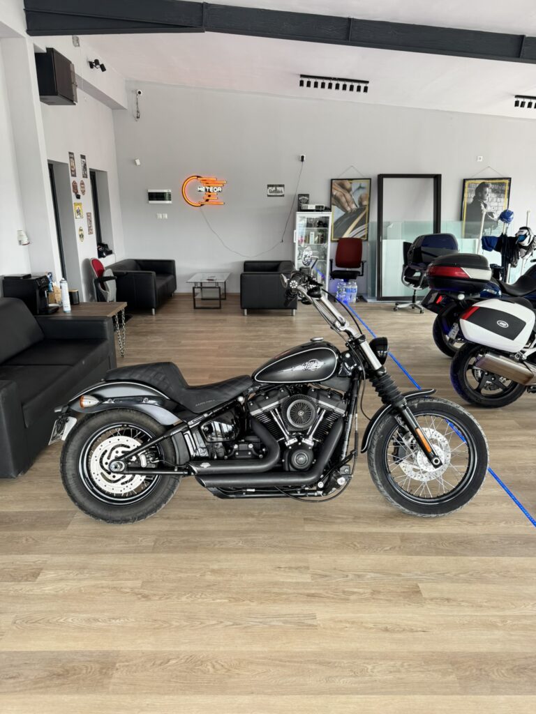 Harley-Davidson Softail Street Bob 107